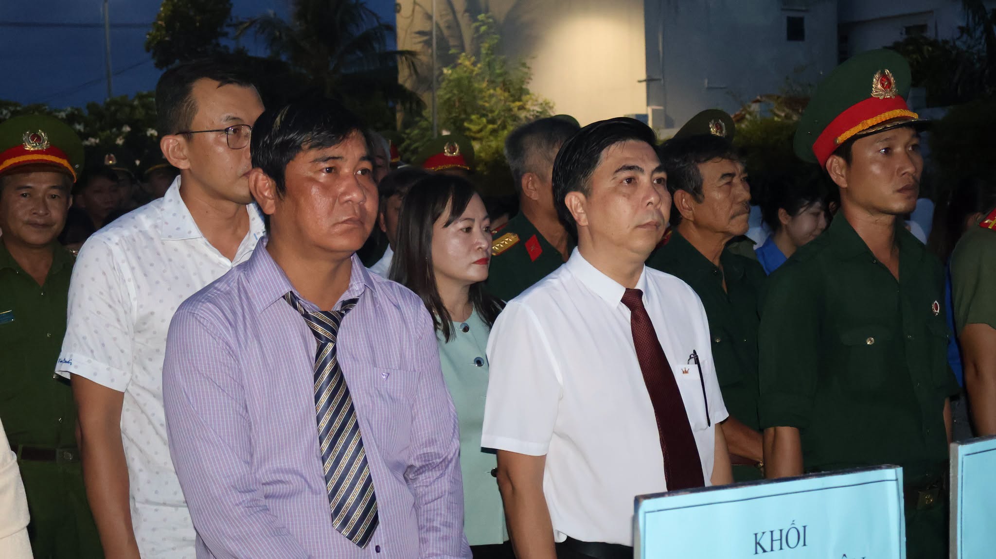 Đoàn phường Sông Cầu phối hợp Hội Cựu chiến binh phường tổ chức lễ thắp nến tri ân nhân kỷ niệm 79 năm Ngày Thương binh liệt sĩ