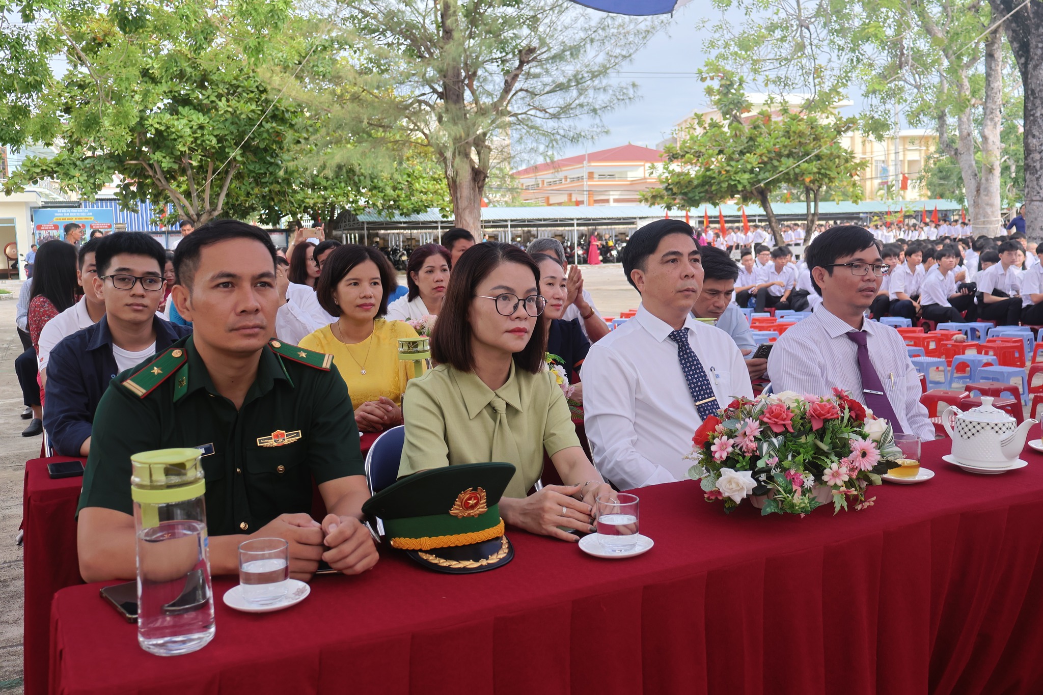 Bí thư Đảng ủy phường Sông Cầu dự lễ khai giảng năm học mới 2025 – 2026 tại trường THPT Phan Đình Phùng