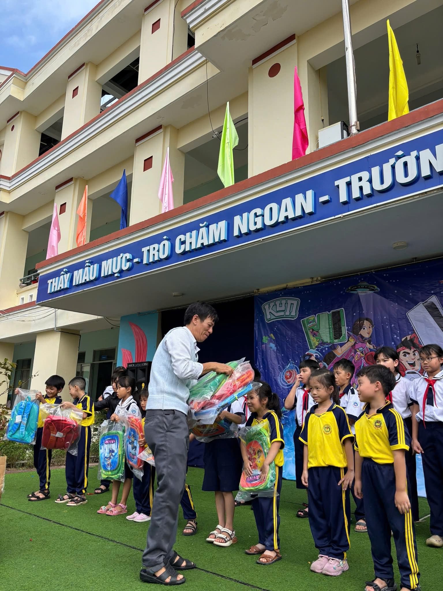 594087112_122139405068963099_6380870009235340079_n